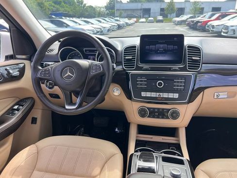 Used 2018 Mercedes-Benz GLE 350 w/ Premium 1 Package image 17
