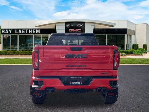 Used 2022 GMC Sierra 1500 AT4 w/ AT4 Premium Package image 4