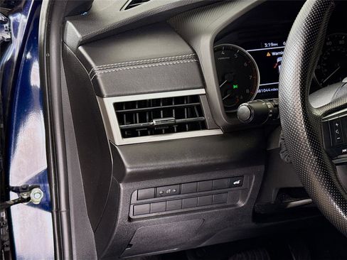 Used 2022 Mitsubishi Outlander SE image 7