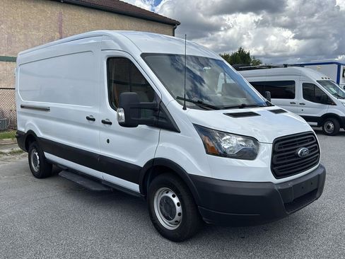 Used 2019 Ford Transit 250 148 Medium Roof RWD image 3