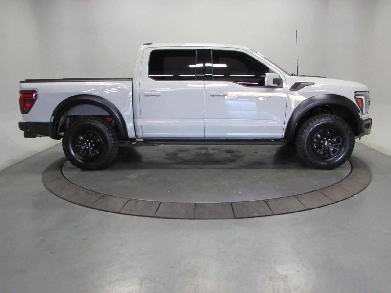 Certified 2024 Ford F150 Raptor AWD/4WD image 8