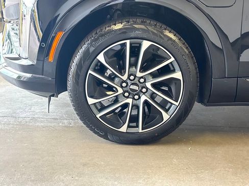 New 2025 Cadillac Optiq Sport 1 image 10