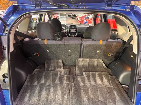 Used 2015 Nissan Versa Note SR image 6