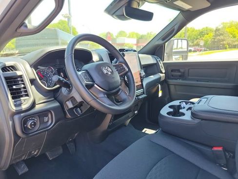 New 2026 RAM 2500 Tradesman AWD/4WD image 11