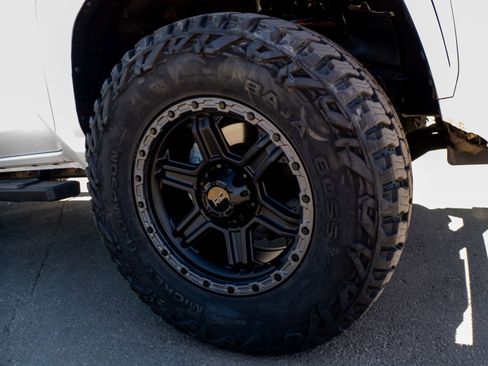 Used 2025 Toyota Tacoma SR image 11