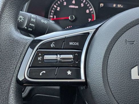 Used 2023 Kia Forte LXS image 19