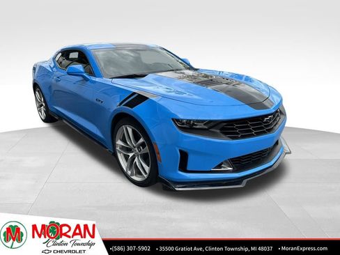 Used 2023 Chevrolet Camaro LT w/ Design Package 2 RWD image 2