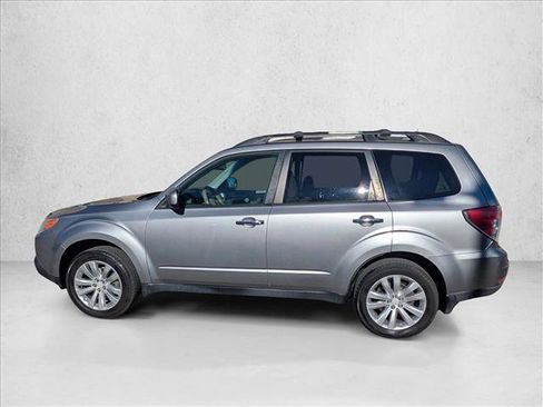 Used 2011 Subaru Forester 2.5X Premium image 8