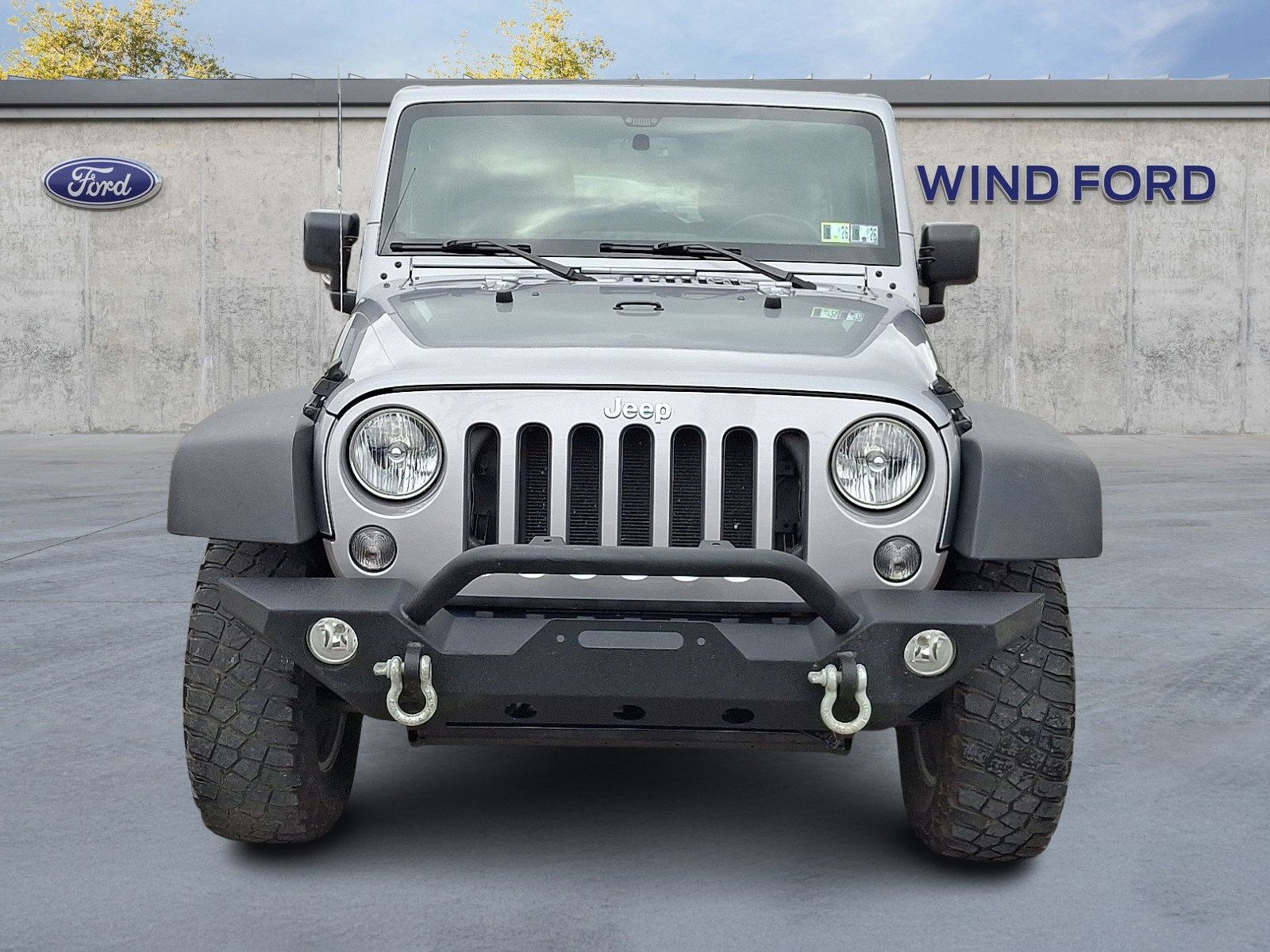 Used 2016 Jeep Wrangler Unlimited Rubicon w/ Connectivity Group AWD/4WD image 2