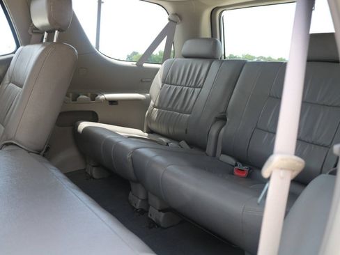 Used 2006 Toyota Sequoia SR5 RWD image 33