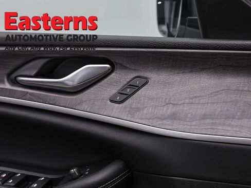 Used 2022 Jeep Grand Cherokee Limited 4xe w/ Luxury Tech Group II AWD/4WD image 22