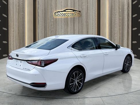 Used 2022 Lexus ES 250 w/ Premium Package image 11