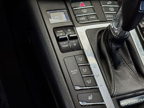 Used 2018 Porsche Macan Sport Edition image 11