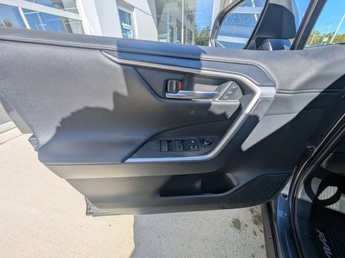 Used 2019 Toyota RAV4 Limited image 35