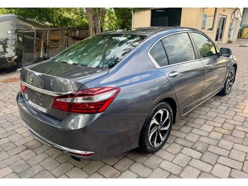 Used 2017 Honda Accord EX-L image 7