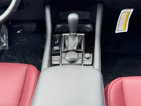 New 2026 MAZDA MAZDA3 Hatchback w/Premium Plus Pkg image 9