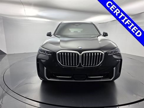 Certified 2024 BMW X5 sDrive40i w/ Premium Package image 2