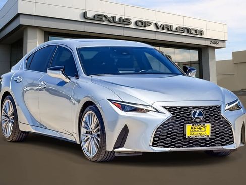 Used 2023 Lexus IS 300 w/ Premium Package RWD image 5