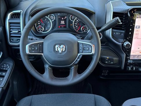 New 2026 RAM 3500 Big Horn AWD/4WD image 17