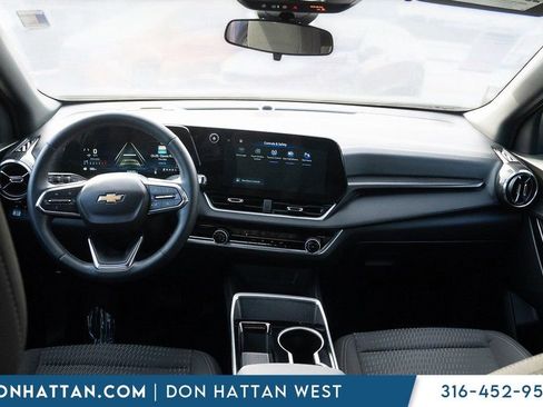 Used 2025 Chevrolet Equinox LT image 4