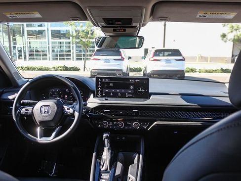 Used 2023 Honda Accord Touring image 17