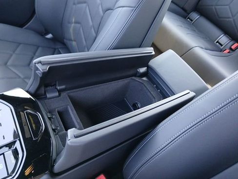 New 2026 BMW 530i image 23