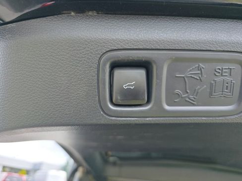 Used 2024 Ford Expedition Max XLT image 11