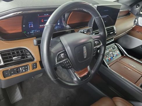 Used 2022 Lincoln Navigator L Reserve RWD image 21