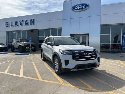 New 2026 Ford Explorer Active AWD/4WD image 2