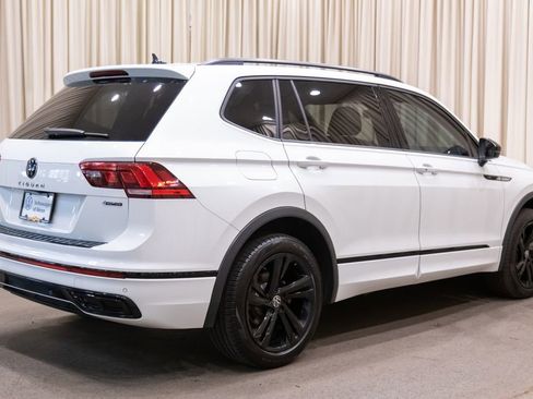 Used 2023 Volkswagen Tiguan SE R-Line image 5