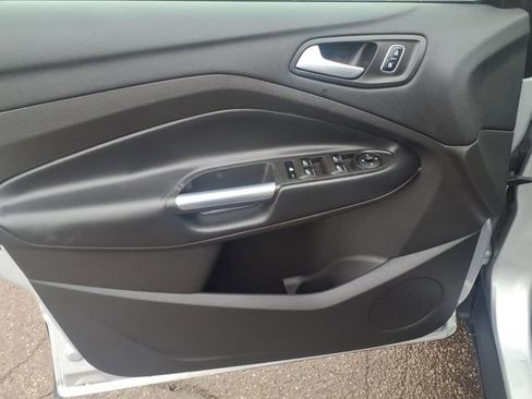 Used 2019 Ford Escape SEL image 13