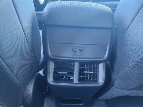 Used 2025 Chevrolet Equinox LT w/ Safety and Technology Package image 19