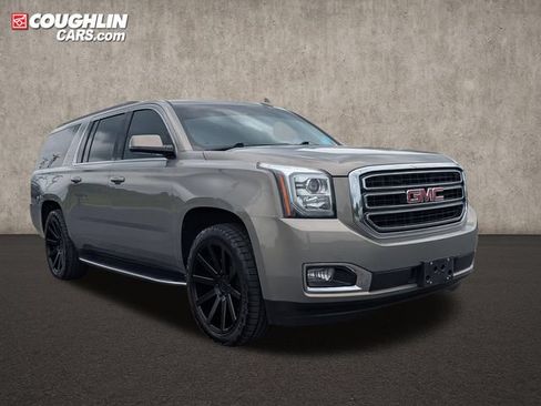 Used 2019 GMC Yukon XL SLT AWD/4WD image 1