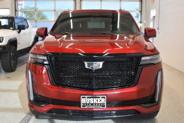 Used 2022 Cadillac Escalade Sport Platinum AWD/4WD image 3