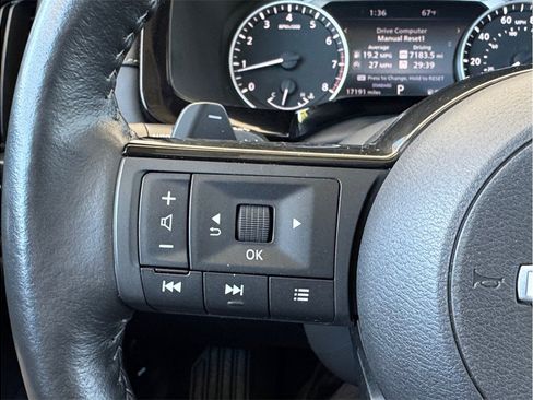 Used 2022 Nissan Pathfinder SL w/ SL Premium Package FWD image 14