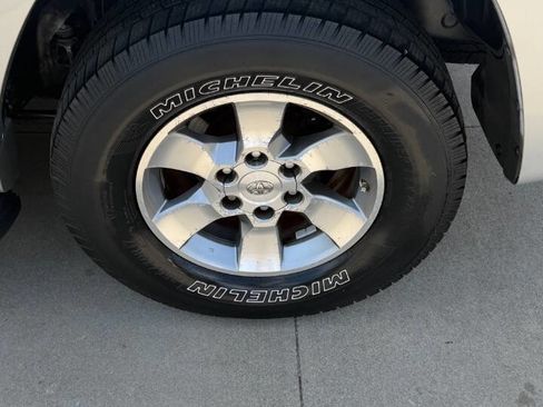 Used 2011 Toyota 4Runner SR5 w/ Convenience Pkg RWD image 17