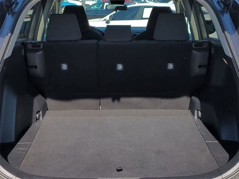 Used 2022 Toyota RAV4 LE image 30
