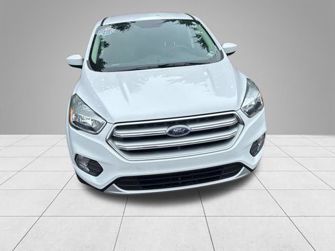 Used 2017 Ford Escape SE AWD/4WD image 2
