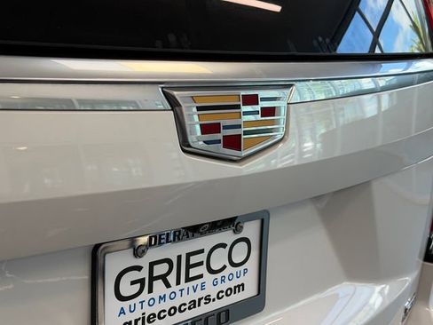 Used 2023 Cadillac Escalade Premium Luxury AWD/4WD image 14