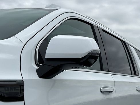 New 2026 GMC Yukon XL Elevation w/ Elevation Premium Package AWD/4WD image 15