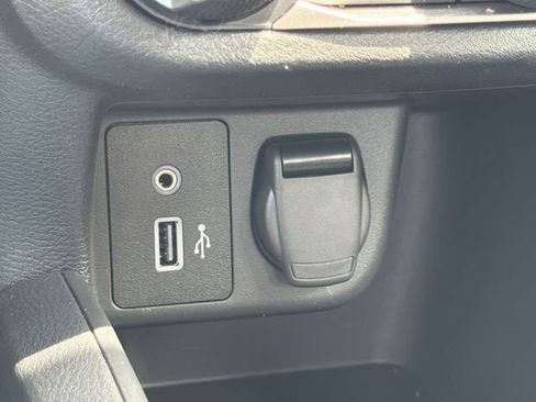 Certified 2025 Nissan Versa S w/ S Plus Package FWD image 8
