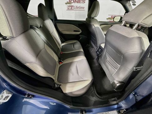 Certified 2025 Subaru Forester Premium AWD/4WD image 30