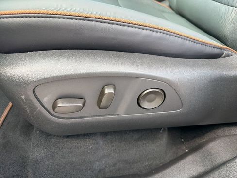 Certified 2025 GMC Acadia AT4 AWD/4WD image 14