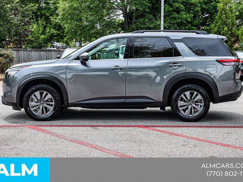 Used 2025 Nissan Pathfinder SV AWD/4WD image 10