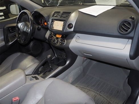 Used 2011 Toyota RAV4 Limited image 15