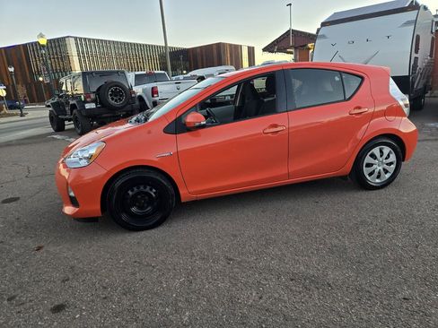 Used 2013 Toyota Prius C One image 5