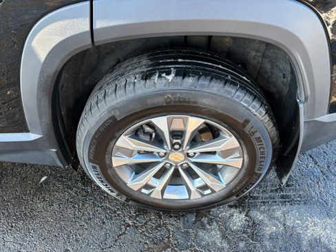 Used 2025 Chevrolet Equinox LT image 7