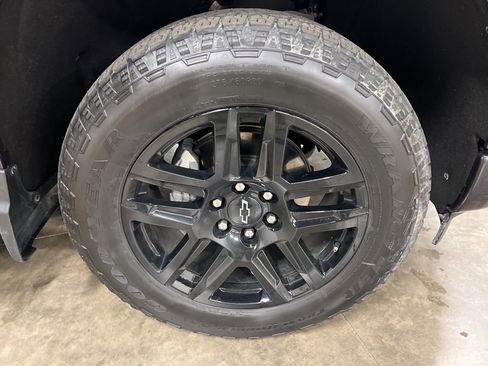 Certified 2022 Chevrolet Silverado 1500 RST w/ Z71 Off-Road Package AWD/4WD image 21