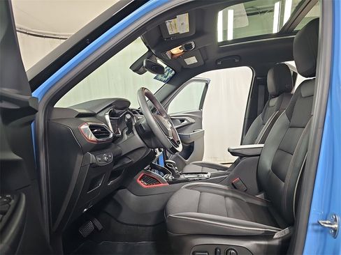 Certified 2023 Chevrolet TrailBlazer RS w/ Sun and Liftgate Package image 23
