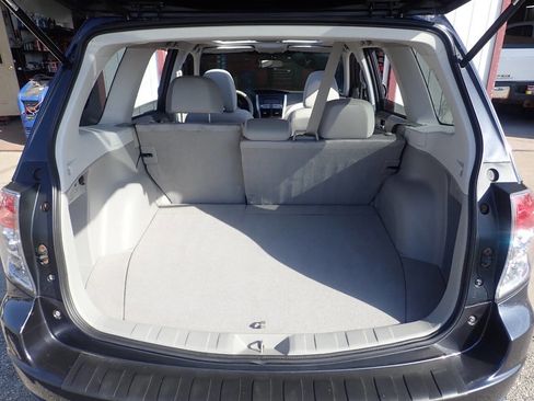 Used 2010 Subaru Forester 2.5X Premium image 21